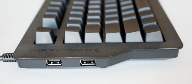 USB-Port-On-Keyboard